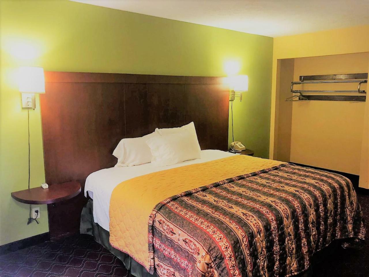 Patriot Inn Spencer Εξωτερικό φωτογραφία